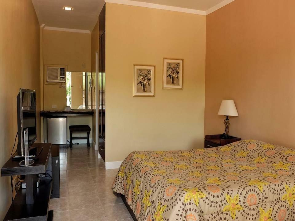 Playa Papagayo Beach Inn Olongapo Eksteriør bilde
