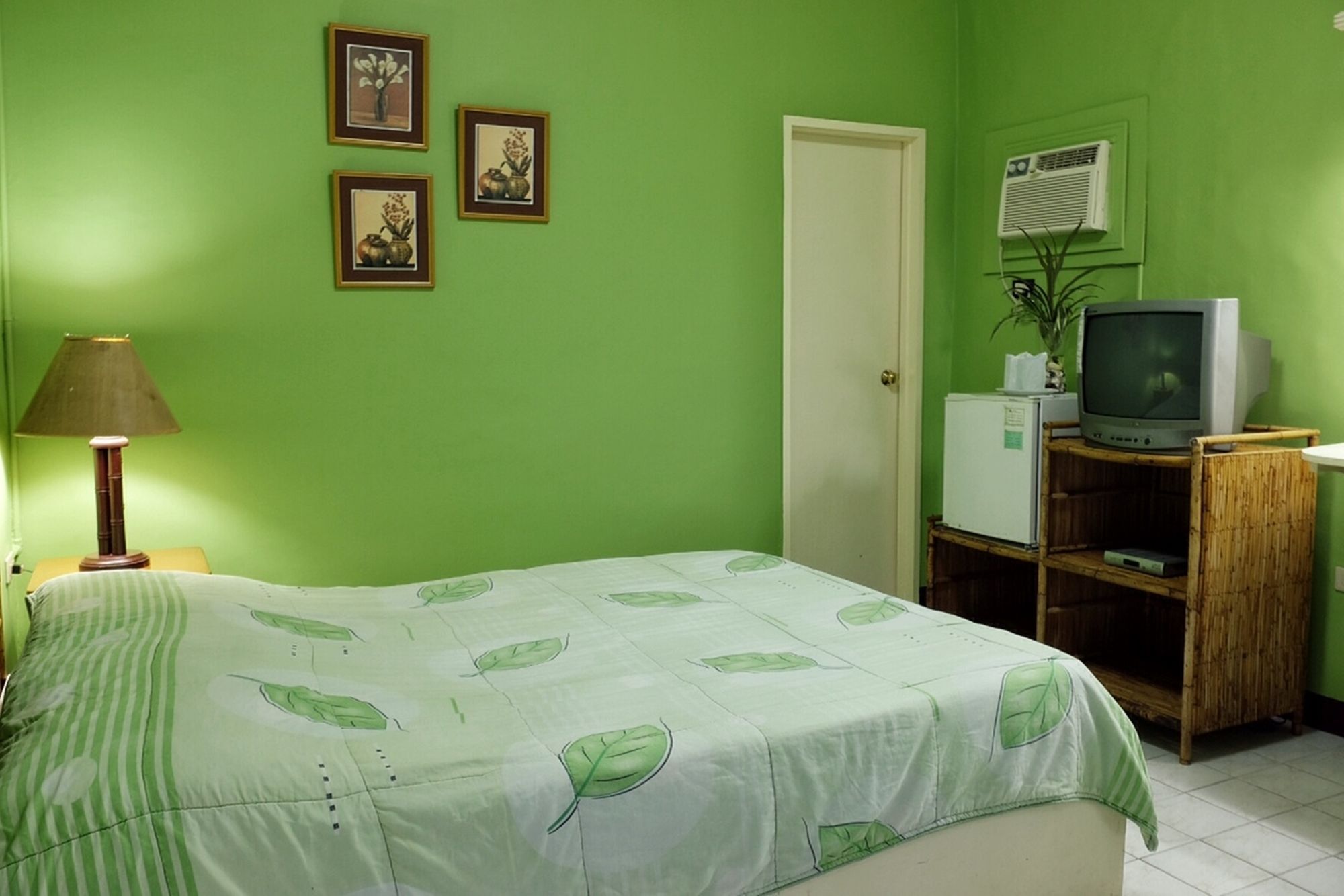 Playa Papagayo Beach Inn Olongapo Eksteriør bilde